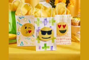 Snowy The Mouse - Crayola Birthday Emoji Gift Bag